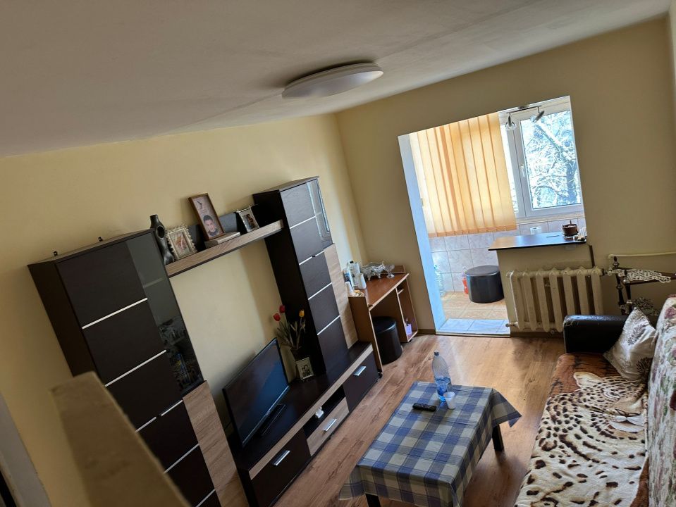 Apartament cu 3 camere de vanzare, situat in zona Inel 2 - Groapa – fotografia 3 din 9