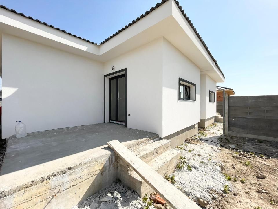 Duplex cu 4 camere, 101mp, despartit prin camera tehnica - Mosnita Noua – fotografia 1 din 12