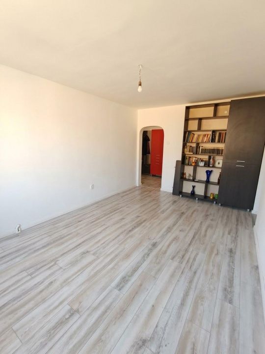 Apartament 3 Camere de vanzare in zona  FAR - Constanța | Decomandat | Renovat – fotografia 4 din 13