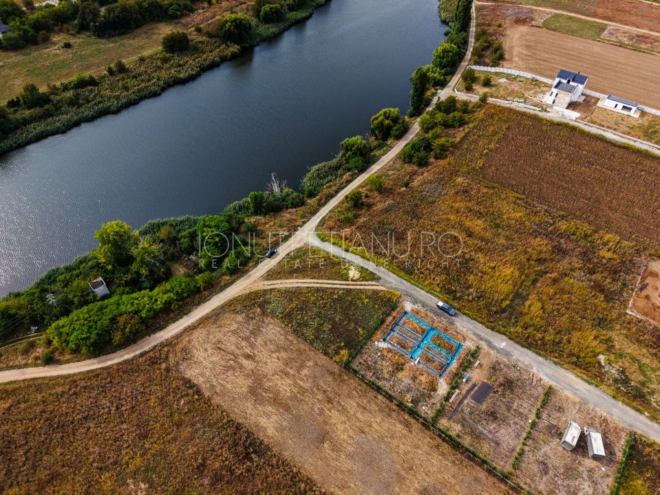 Teren cu vedere la lac Corbeanca - Petresti – fotografia 4 din 19