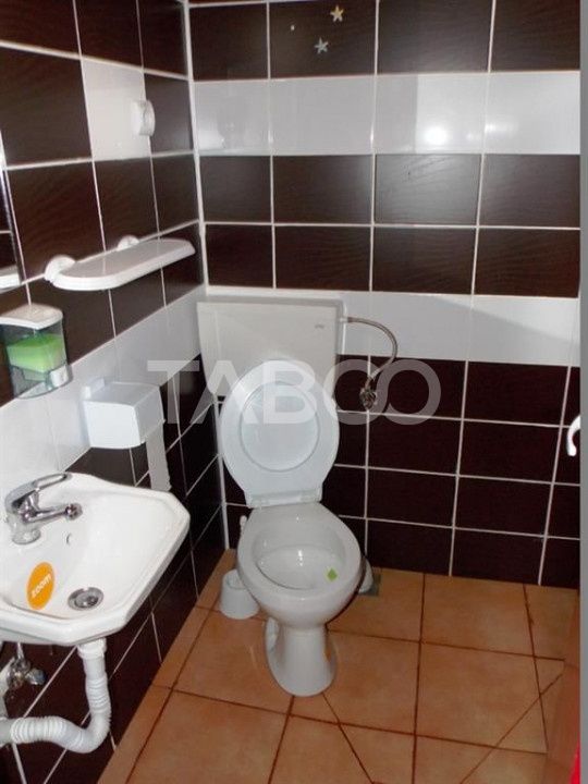 Pensiune de vanzare 13 camere si teren 3000 mp la cheie Comision 0% – fotografia 49 din 53