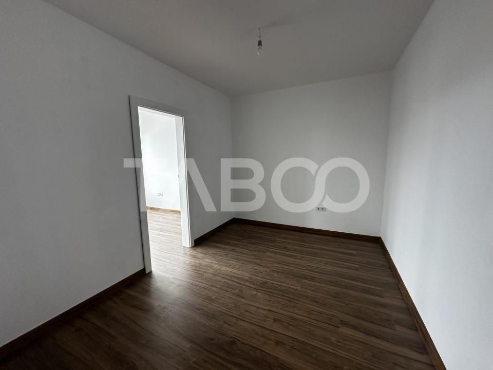 Garsoniera de vanzare 47 mpu logie loc de parcare zona Brana Selimbar – fotografia 3 din 5