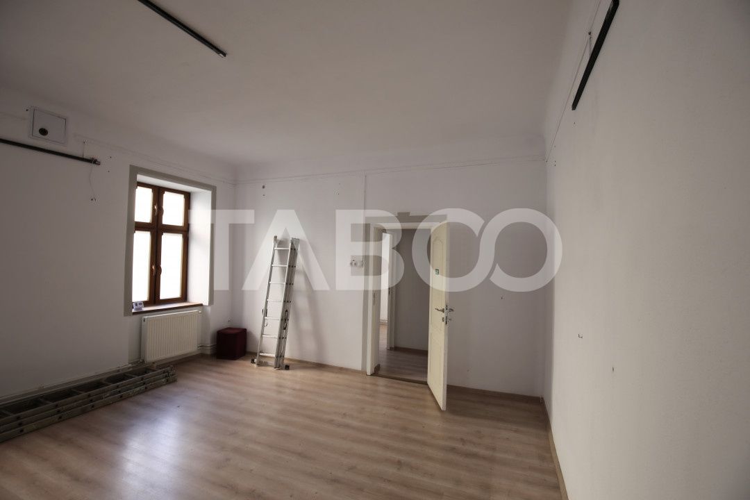Spatiu comercial de inchiriat in zona Centrala 75mpu Sibiu – fotografia 4 din 8