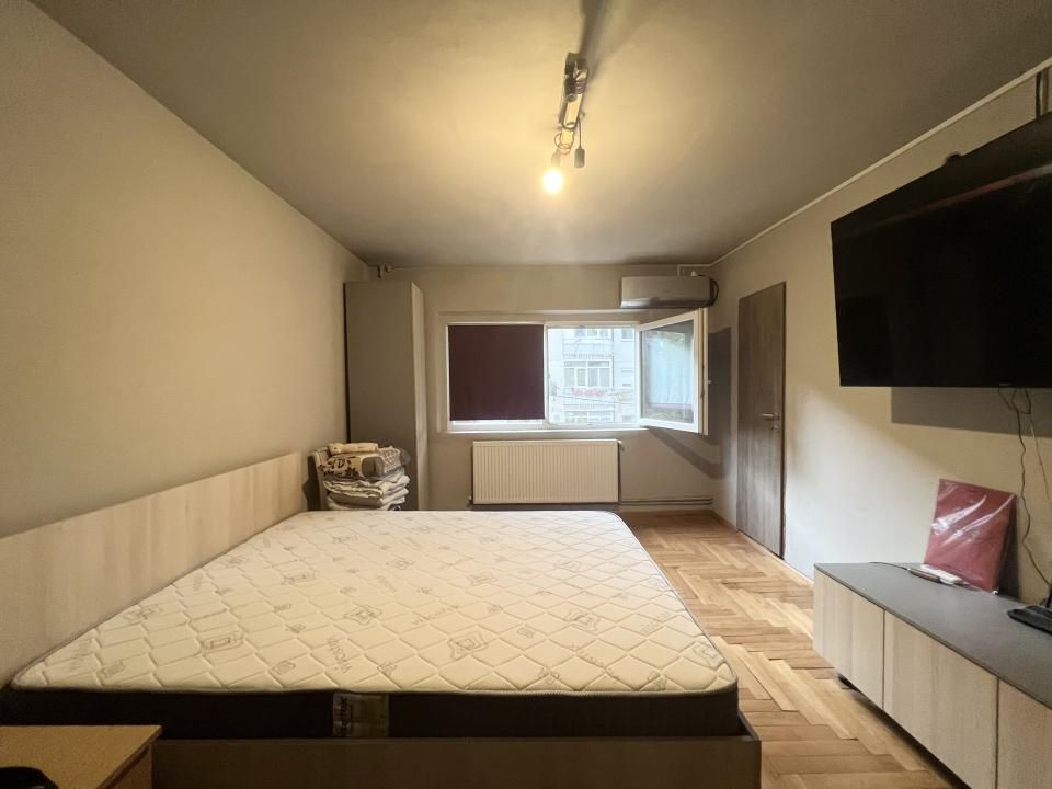 Apartament cu 3 camere, 72mp utili, etaj 2, decomandat - zona Lunei – fotografia 3 din 12