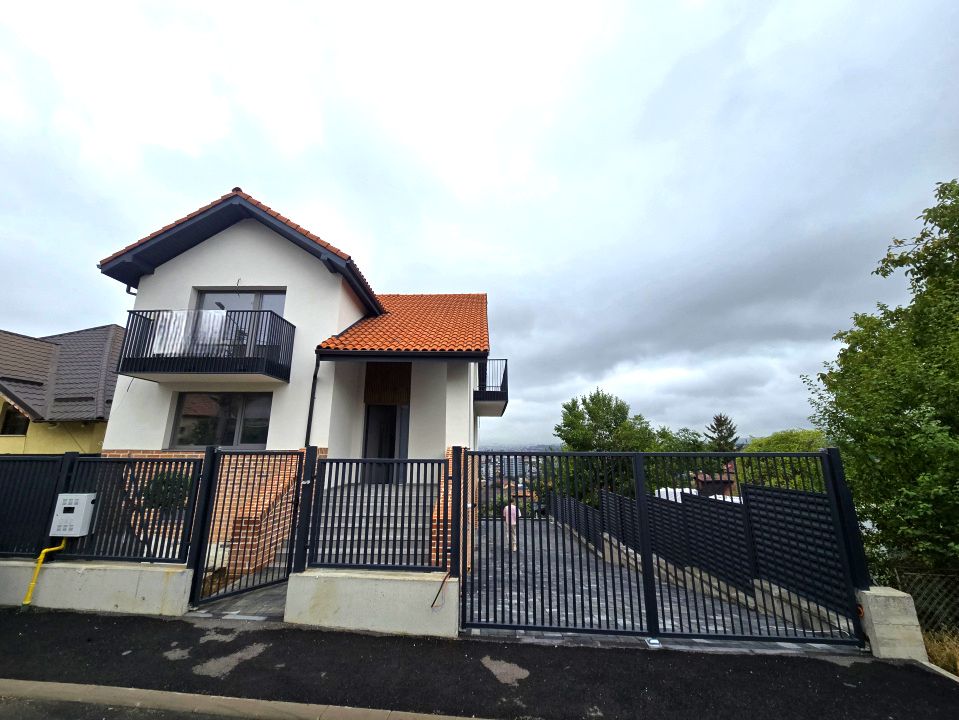 Casa individuală spațioasă cu garaj, D+P+E, 210mp utili, Dâmbul Rotund – fotografia 4 din 19