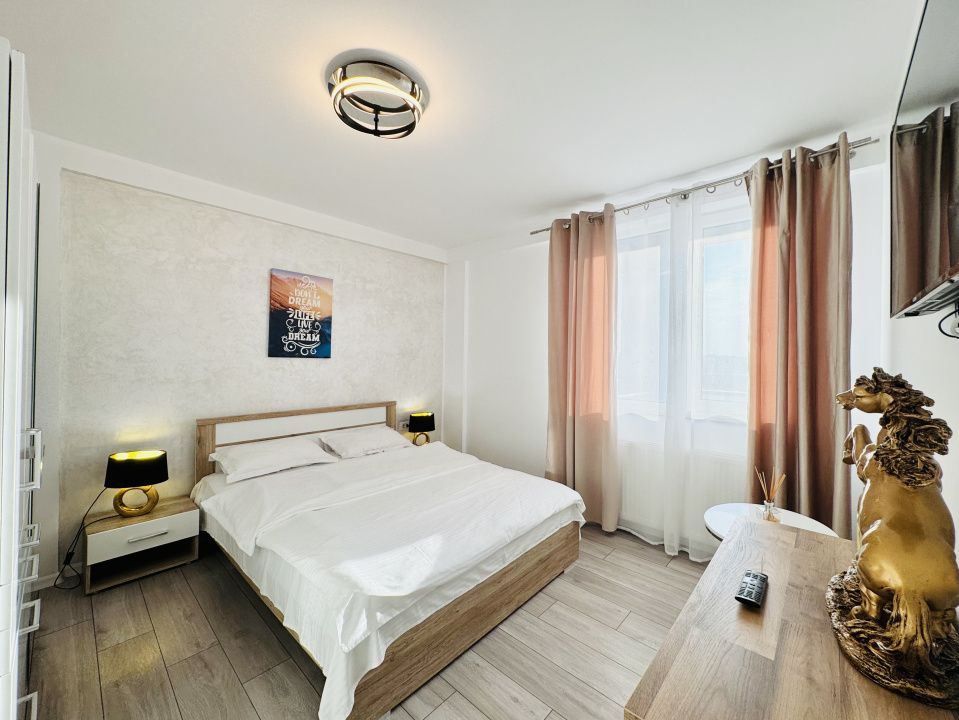 Apartament cu 3 camere complet mobilat si utilat, vedere spre  Mare – fotografia 11 din 18