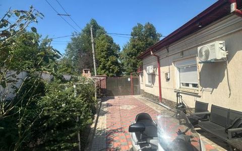 Casa cu 3 camere | Doamna Ghica | Centrala | Curte | Fara animale