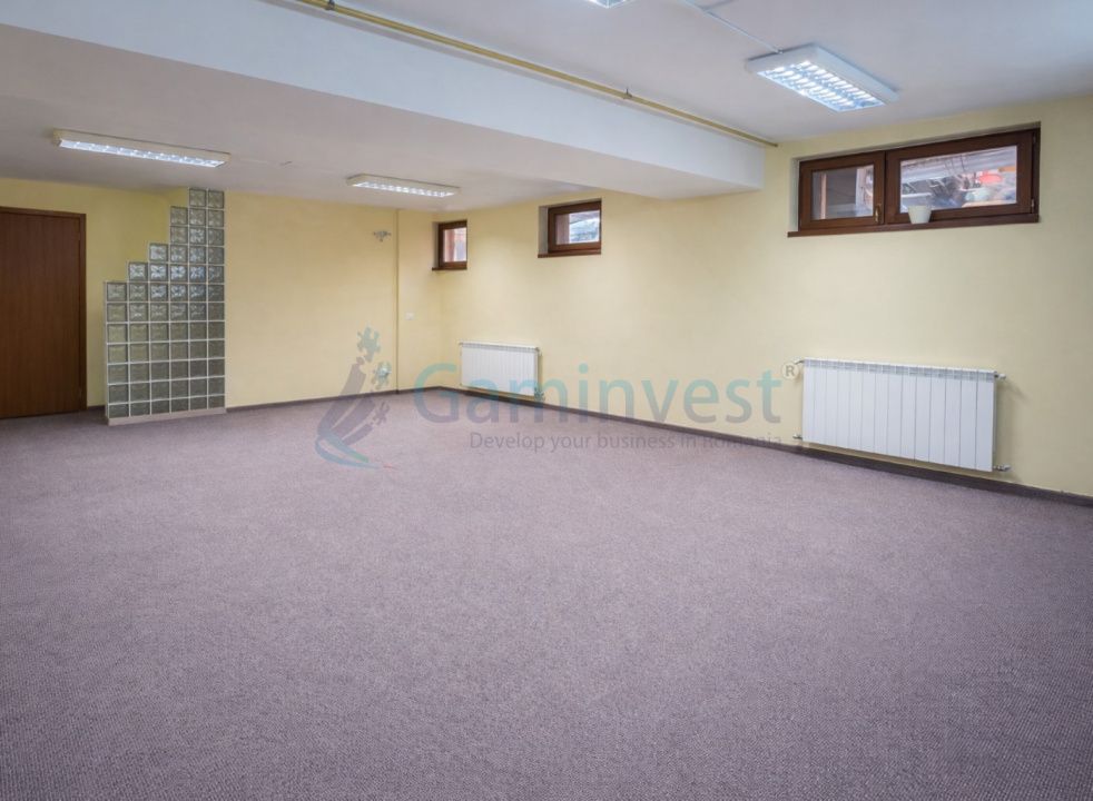 Cladire pentru birouri, cabinete sau spatiu comercial ultracentral, Oradea – fotografia 1 din 20