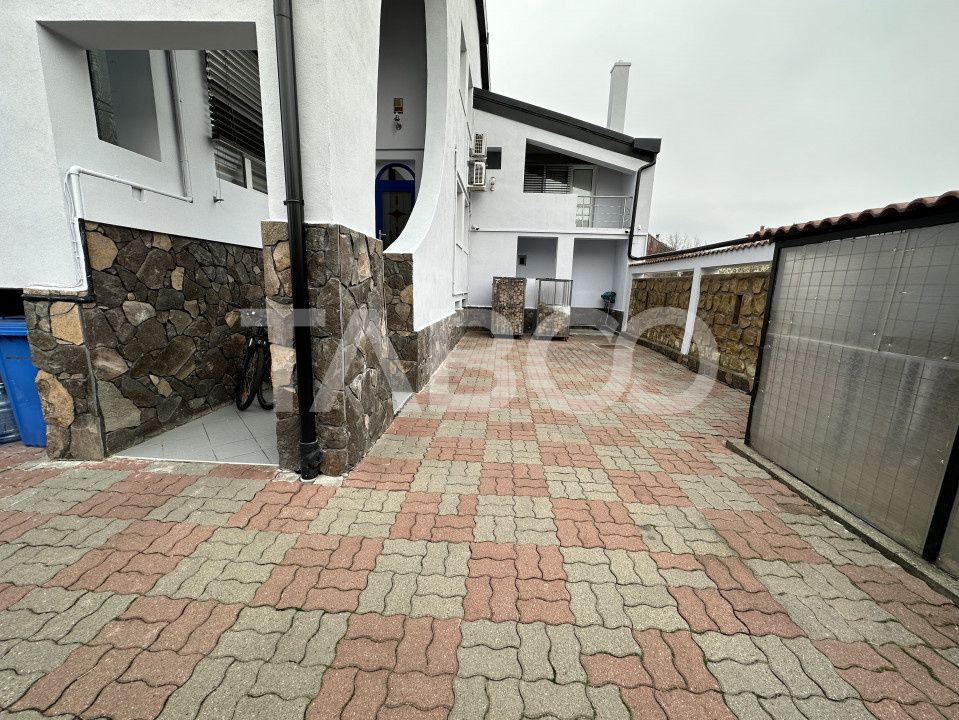 Casa tip californian cu crama piscina sauna garaj teren liber 250 mp – fotografia 11 din 34