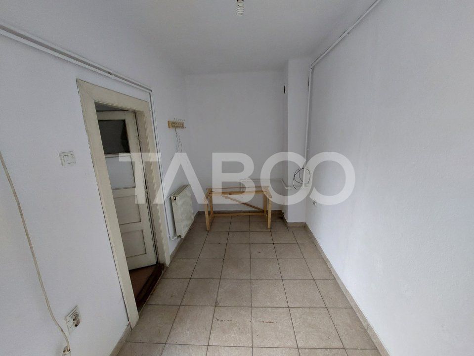 Spatiu birou de inchiriat 40 mp compartimentat zona Turnisor Sibiu – fotografia 3 din 5
