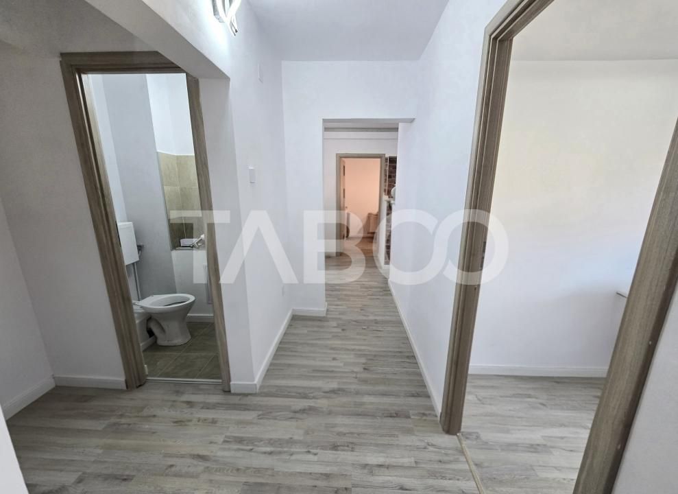 Apartament 3 camere decomandat 2 bai balcon Mihai Viteazul Sibiu – fotografia 3 din 13