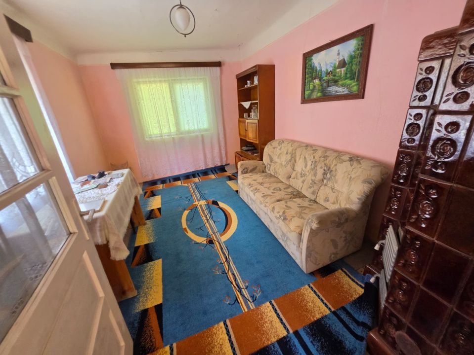 Casa la tara, Apoldul de Sus, 4 camere dormitoare, anexe, pivnita, teren 1200 mp – fotografia 18 din 43