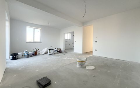 Duplex, 130mp utili, 250mp teren, 4 Camere, Constructie Noua -Giarmata