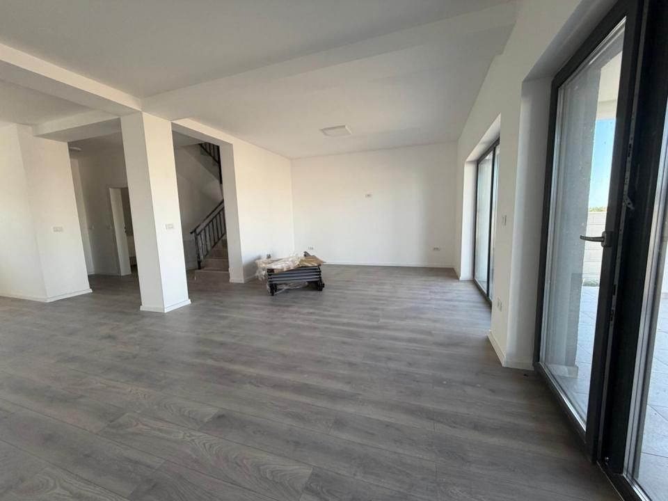 Duplex | COMISION 0 | Curte amenajata | Toate utilitatile | 3 Bai | – fotografia 18 din 18