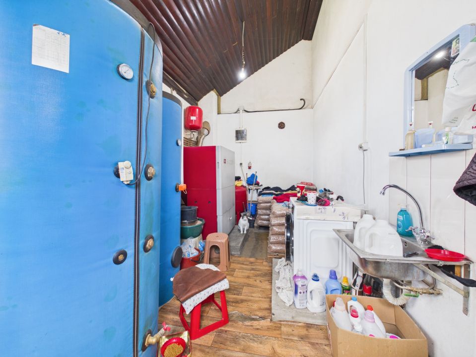 Casa cu priveliste de vis si potential turistic sau investitie in zona Bran – fotografia 44 din 46
