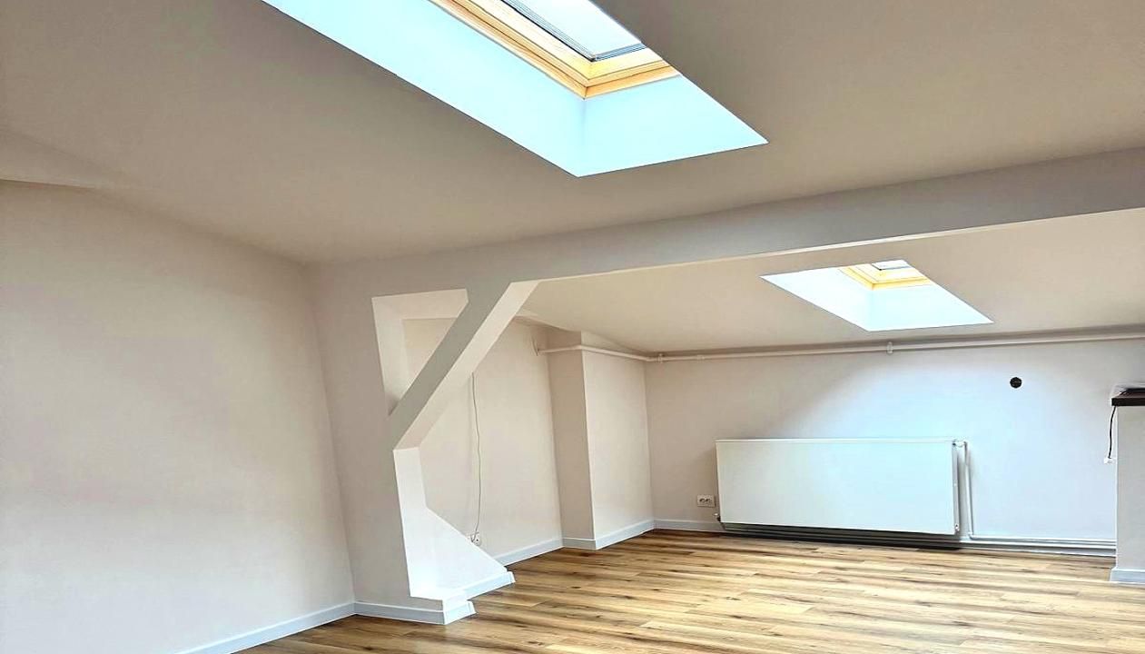Apartament 2 camere de închiriat tip mansardă | Străulești | Parcare – fotografia 1 din 7