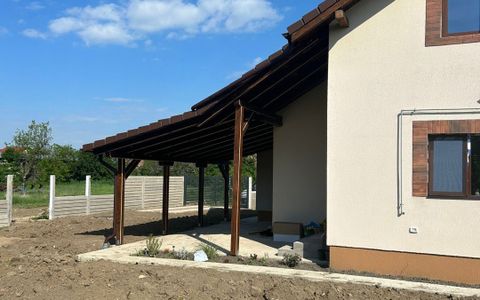 Casa individuala 4 camere, 405mp teren, 120mp utili in Utvin