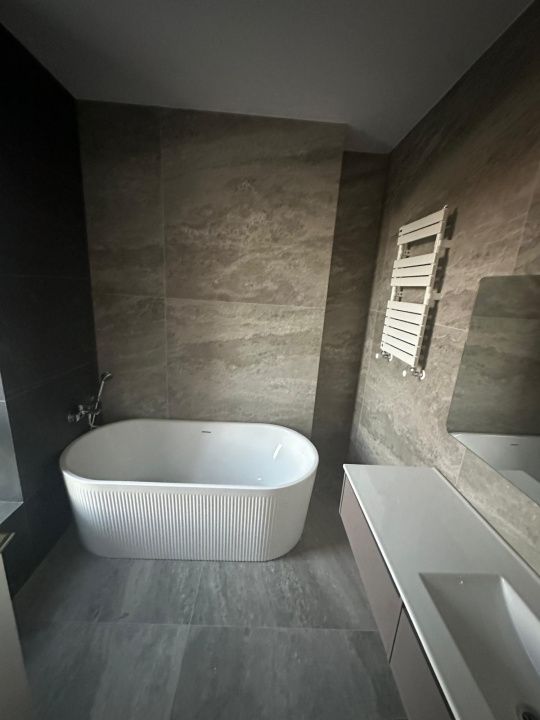 Vilă de vânzare pe malul lacului | in zona Mamaia Nord | 0% Comision – fotografia 12 din 23