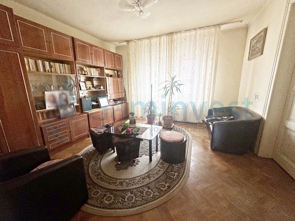 Casa cu 3 apartamente individuale de vanzare, 2 min de Sirul Canonicilor, Oradea – fotografia 2 din 8