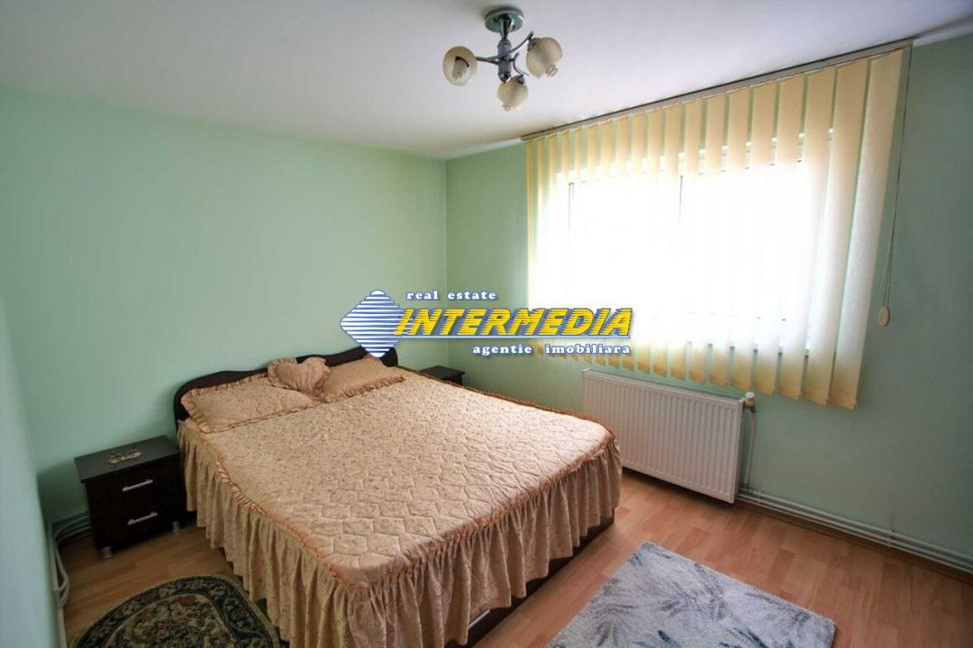 Apartament cu 2 camere de vanzare in Alba Iulia Cetate Piata mobilat si utilat – fotografia 9 din 15