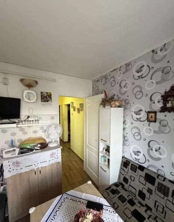 📍 Apartament 2 Cam Decomandat – Etaj 2/4, Zona Micro 6(Vizavi de fostul Select) – fotografia 6 din 12