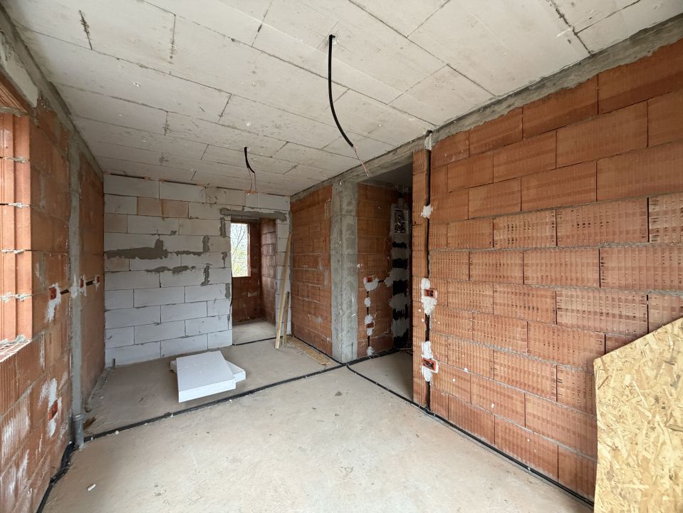 Casa individuala 4 camere, 405mp teren, 120mp utili in Utvin – fotografia 8 din 16