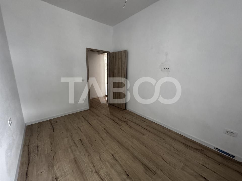 Apartament renovat la casa cu 3 camere 60 mpu pivnita Piata Cluj Sibiu – fotografia 6 din 11