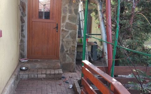 Casă cu 3 dormitoare și curte de 60 mp în Brâncoveanu, 183 mp teren