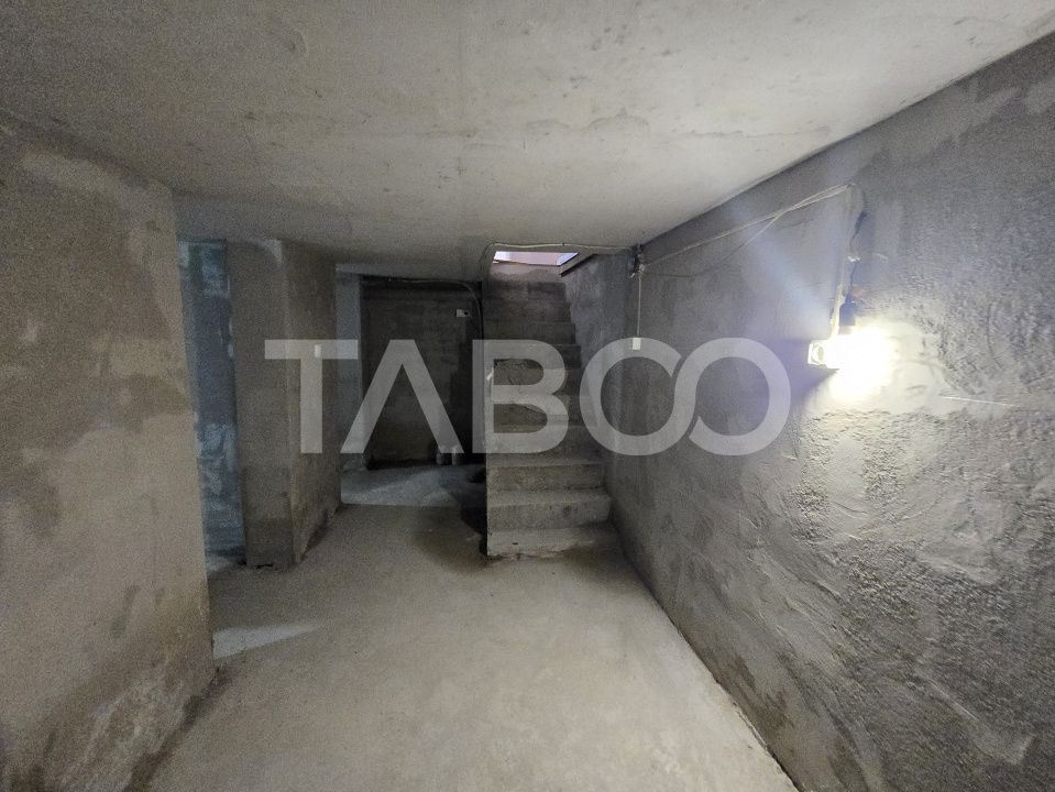 Casa de vacanta noua de vanzare 278mp curte 855mp Valea Avrigului – fotografia 20 din 22
