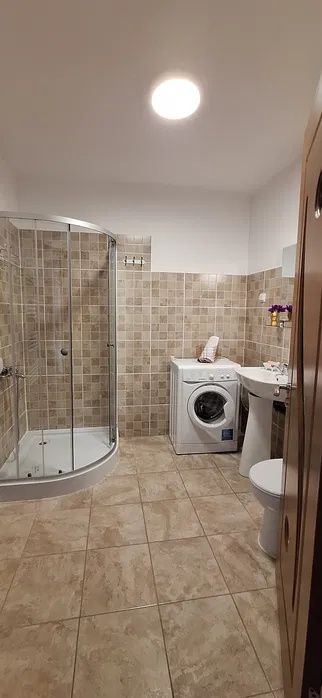 Apartament modern cu 2 camere, parcare și balcon generos – de închiriat – fotografia 6 din 6
