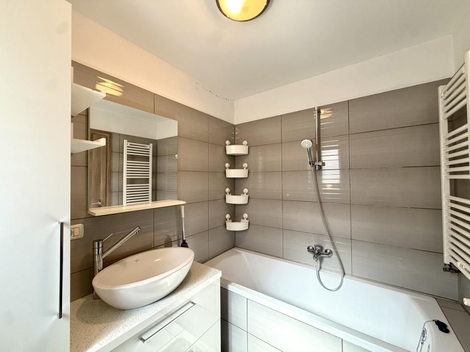 Duplex cu perete dublu, 108 mp utili, 303 mp teren - Dumbravita, zona Kaufland – fotografia 10 din 16