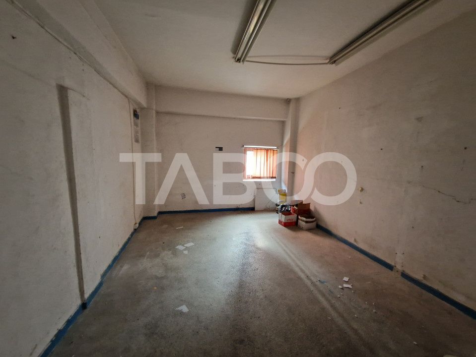 Spatiu comercial sau birouri in Turnisor la parter cu vad stradal – fotografia 14 din 16