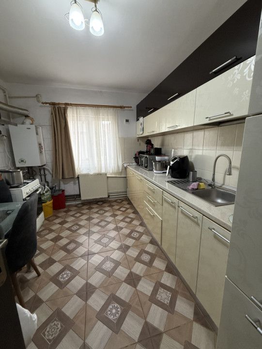 COMISION 0% Apartament 4 camere, decomandat, 77 mp utili - Soarelui – fotografia 5 din 8