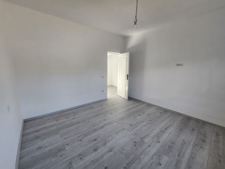 CASA INDIVIDUALA - 3 CAMERE - 2 BAI - 350 MP TEREN - VOROVESTI – fotografia 4 din 6