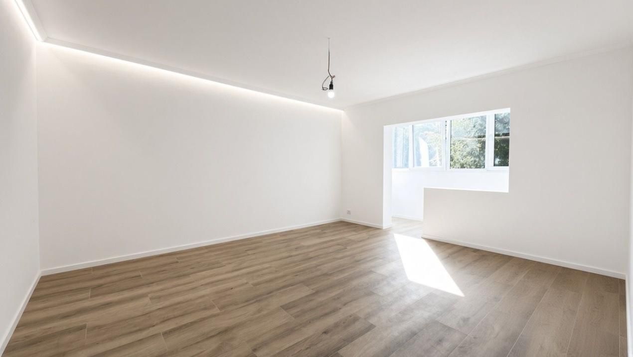 Apartament cu 3 camere, decomandat, 65mp, etaj 1 - zona Dambovita – fotografia 1 din 18