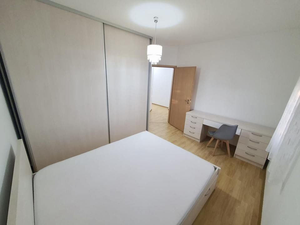 Apartament de inchiriat, 3 camere, 65 mp utili, etaj 1 - Zona Lipovei – fotografia 3 din 10