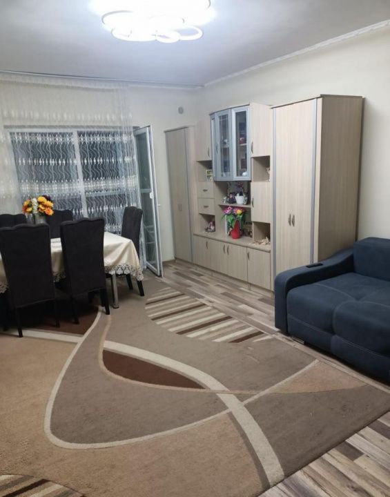 Apartament decomandat cu 2 camere, balcon și parcare – Florești – fotografia 1 din 8