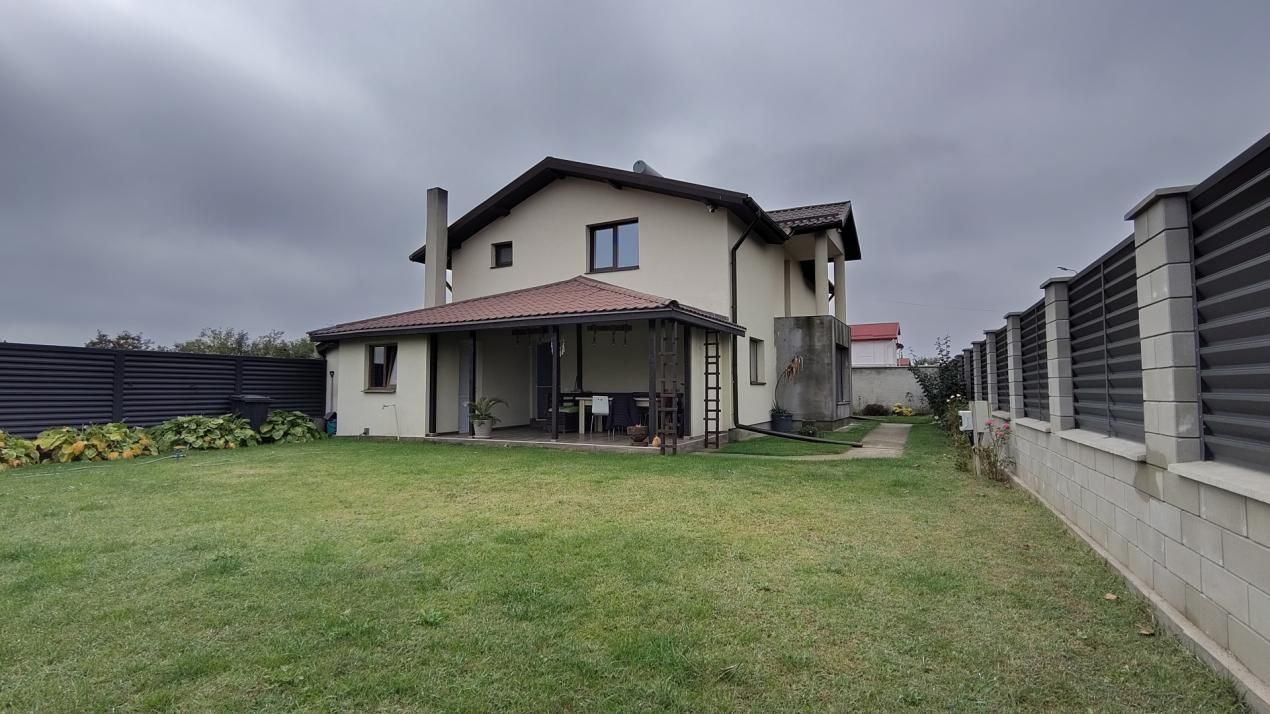 Casă P+1 mobilată, 3 dormitoare, panouri solare + baterii, 37 km de Militari – fotografia 1 din 32