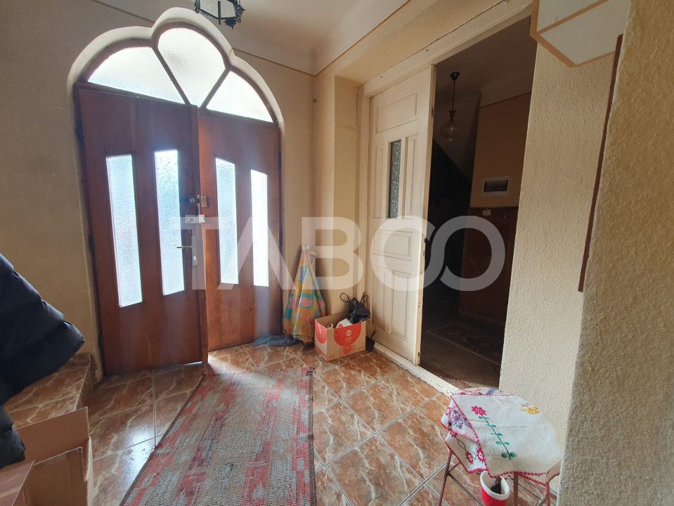 Casa 5 camere 374 mp utili + Anexa 75 mp in punctul 0 al Fagarasului – fotografia 8 din 12