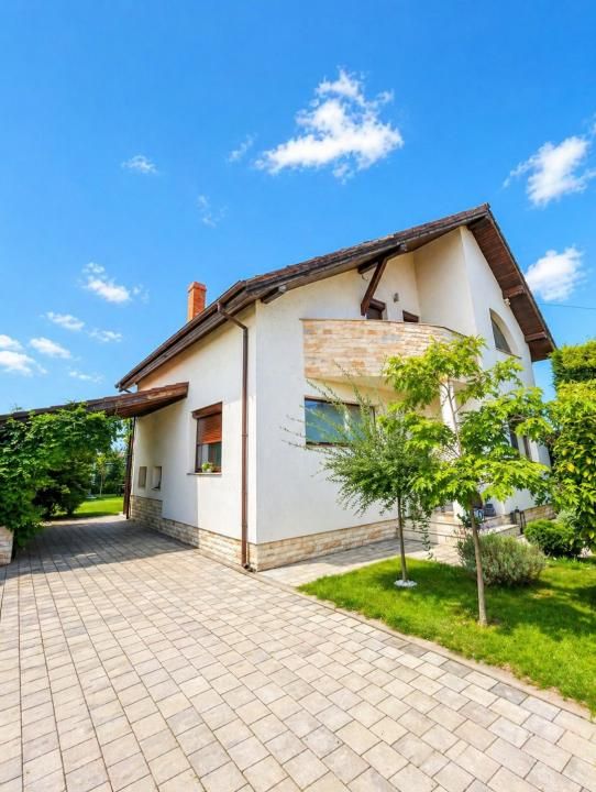 Casa individuala cu 5 camere,180 mp utili,423 mp teren,Micesti – fotografia 1 din 5