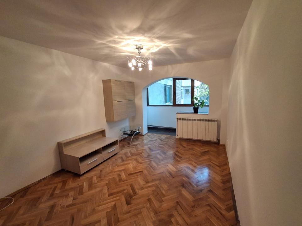 Apartament 3 camere Tudor, etai 1, complet renovat 68 mp util – fotografia 1 din 6