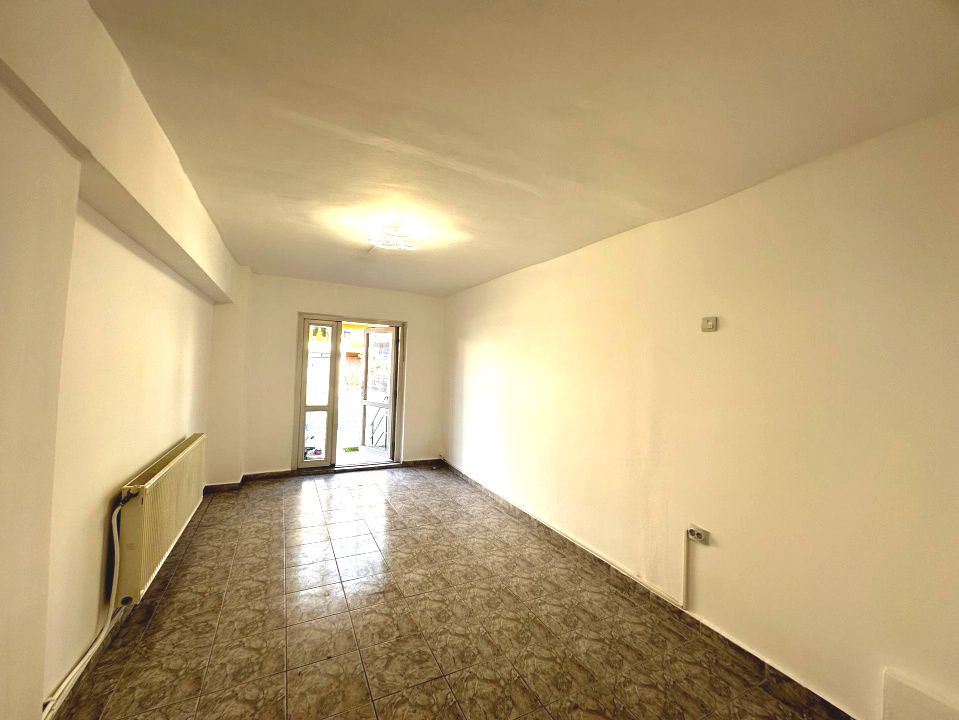 INCHIRIERE Spatiu Comercial CETATE Bulevard 34 mp. Centrala Termopane Contoare – fotografia 23 din 25
