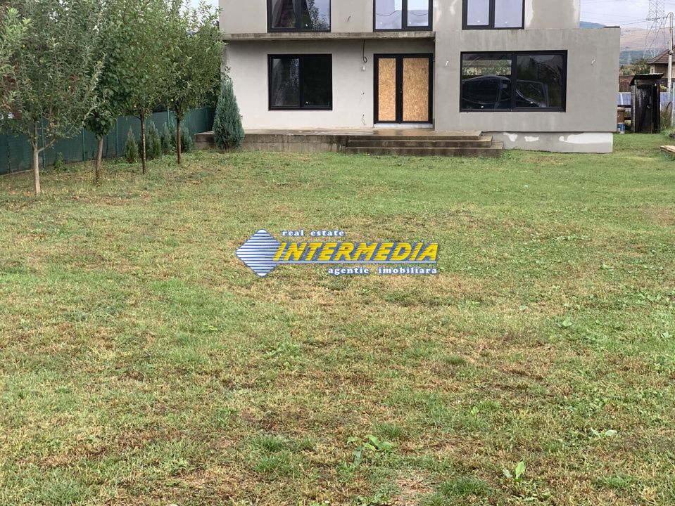 Casa noua semifinisata cu 4 camere de vanzare  in Alba Iulia – fotografia 3 din 3