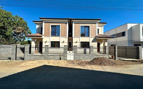 Duplex despartit prin camera tehnica | 4 camere | Toate utilitatile |