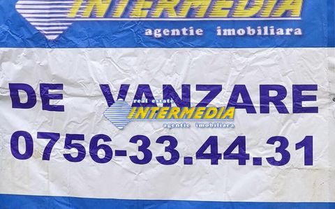 Teren intravilan de vanzare 700mp in Oarda