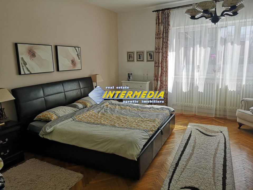 Casa de vanzare renovata complet  in Alba Iulia zona Centru 1200 mp Teren – fotografia 15 din 18