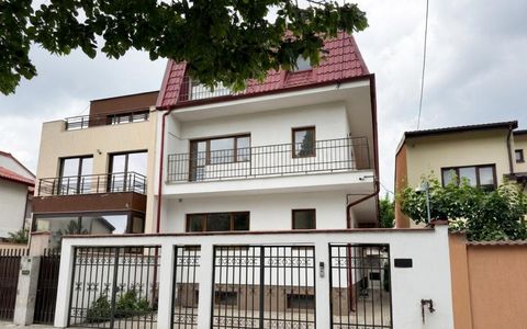 Vila de închiriat Lacul Tei