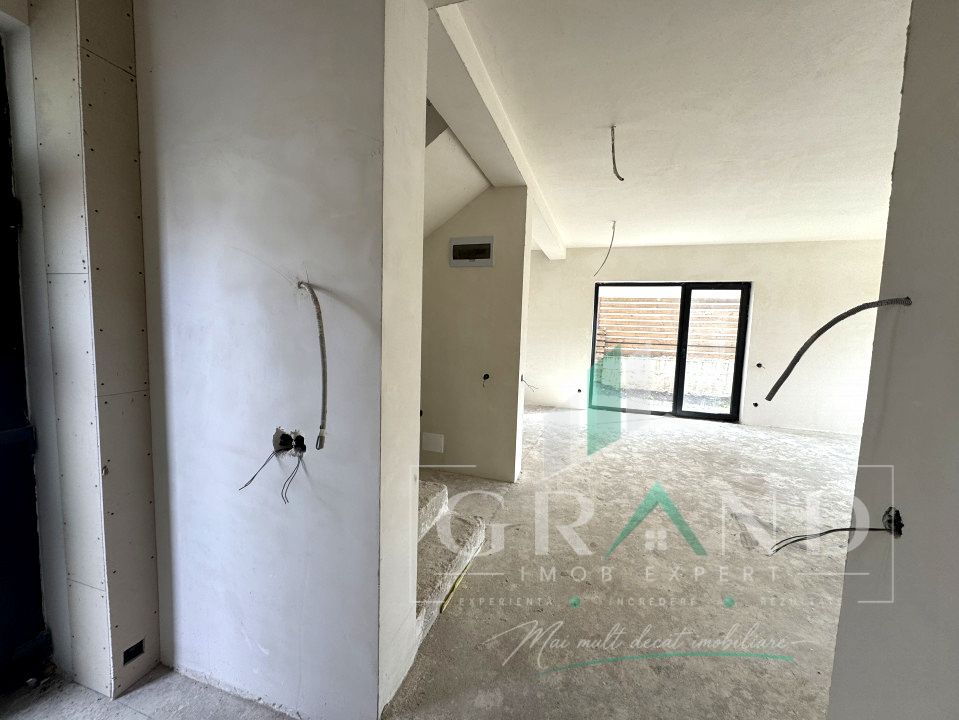 OPORTUNITATE! Casă individuală | 4 camere | 3 băi | Garaj | Teren 450 mp| Dezmir – fotografia 3 din 22