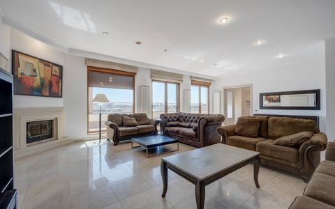 Unic pe etaj! Penthouse 5 camere, 482 mp, lift privat – Satul Francez