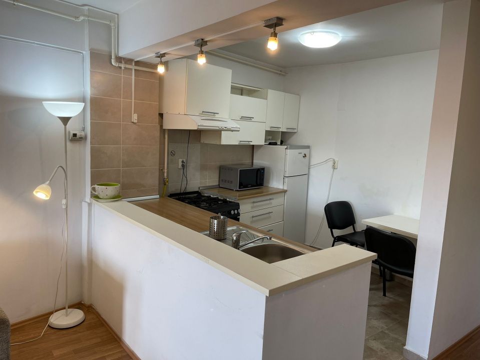 Apartament de 2 camere, semidecomandat, 54 mp + balcon 7 mp, Strada Moților – fotografia 5 din 11
